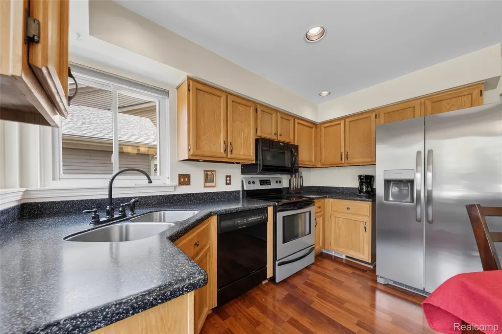 44637 Ridgefield Road Canton Charter Township MI 48188