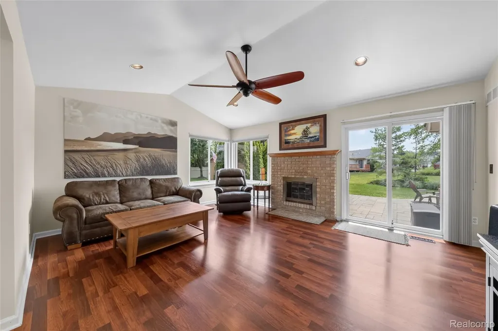 44637 Ridgefield Road Canton Charter Township MI 48188