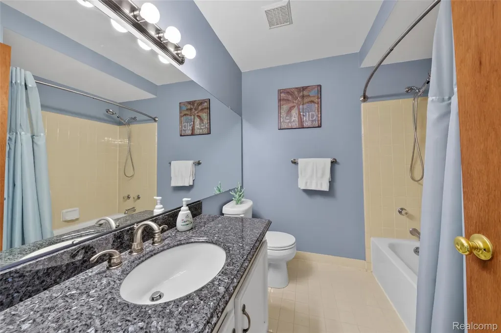 44637 Ridgefield Road Canton Charter Township MI 48188