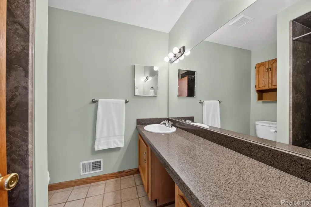 44637 Ridgefield Road Canton Charter Township MI 48188