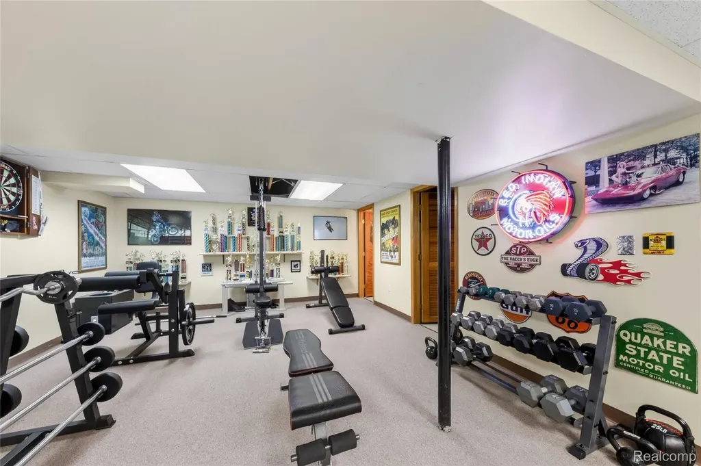 44637 Ridgefield Road Canton Charter Township MI 48188