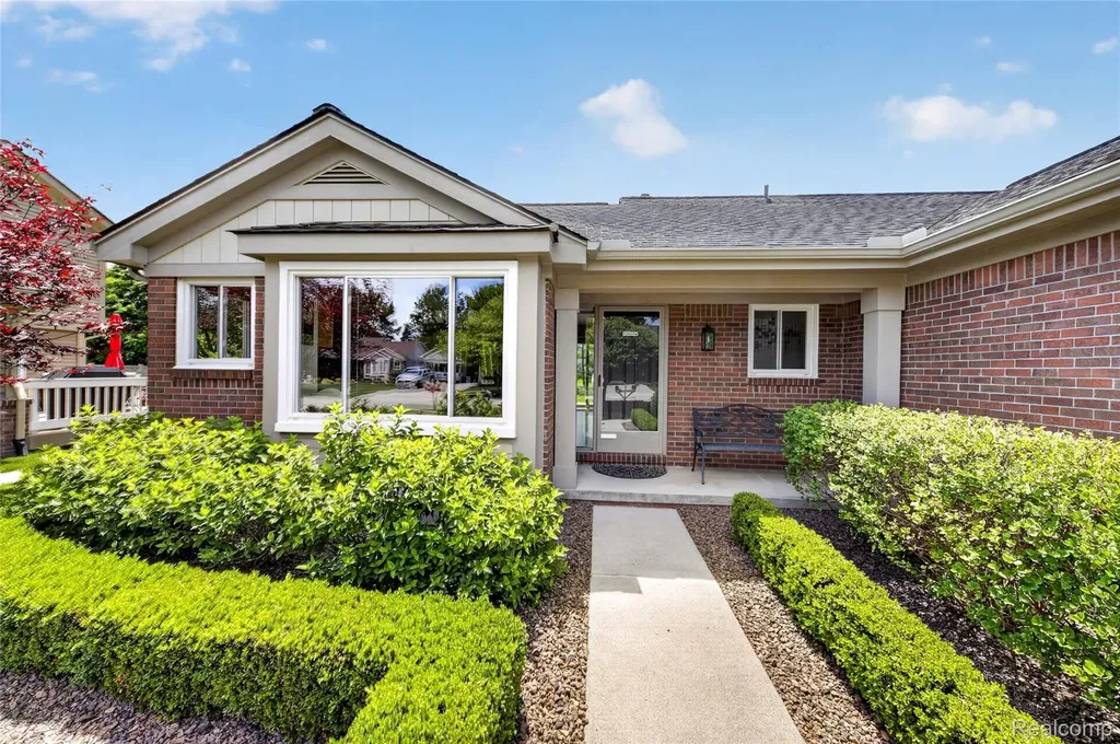 44637 Ridgefield Road Canton Charter Township MI 48188