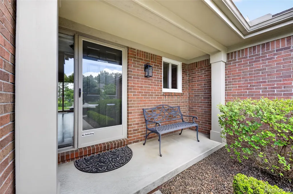 44637 Ridgefield Road Canton Charter Township MI 48188