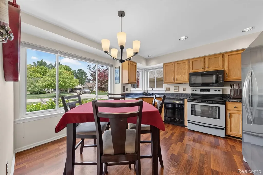 44637 Ridgefield Road Canton Charter Township MI 48188