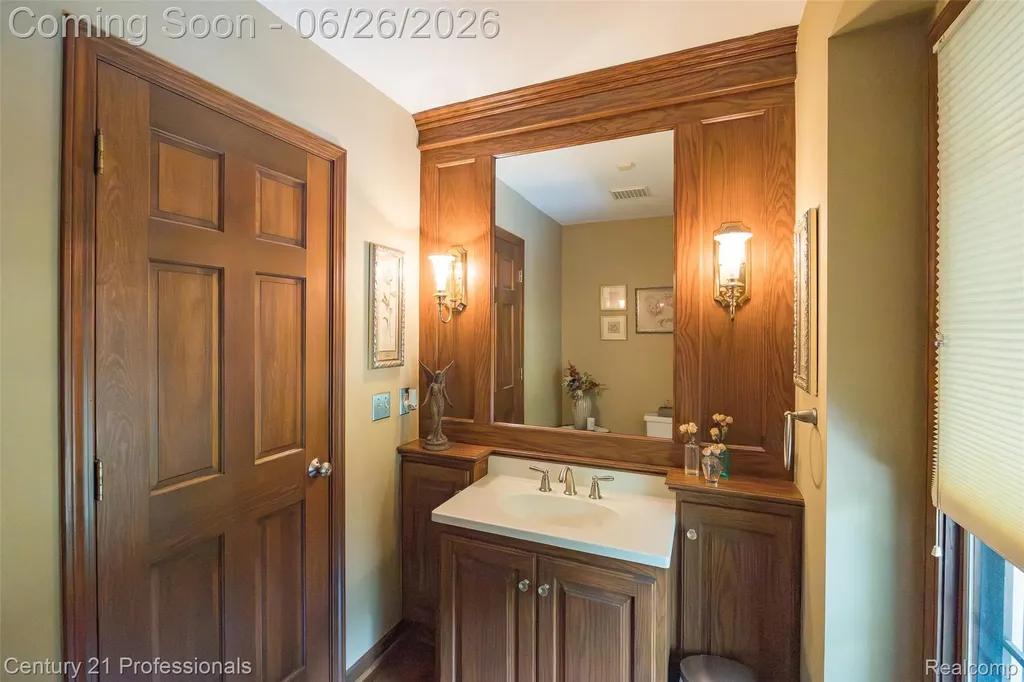 9200 Fox Hollow Road Independence Charter Township MI 48348