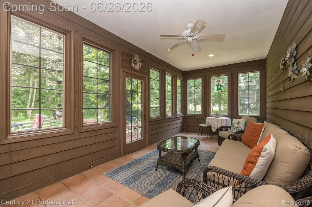 9200 Fox Hollow Road Independence Charter Township MI 48348