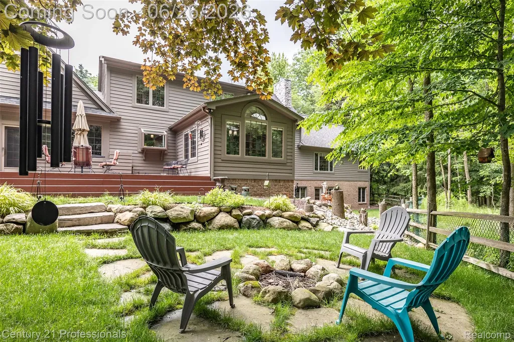 9200 Fox Hollow Road Independence Charter Township MI 48348