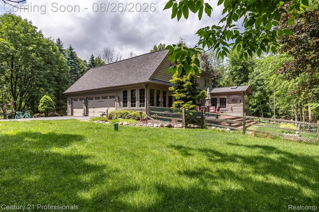 9200 Fox Hollow Road Independence Charter Township MI 48348