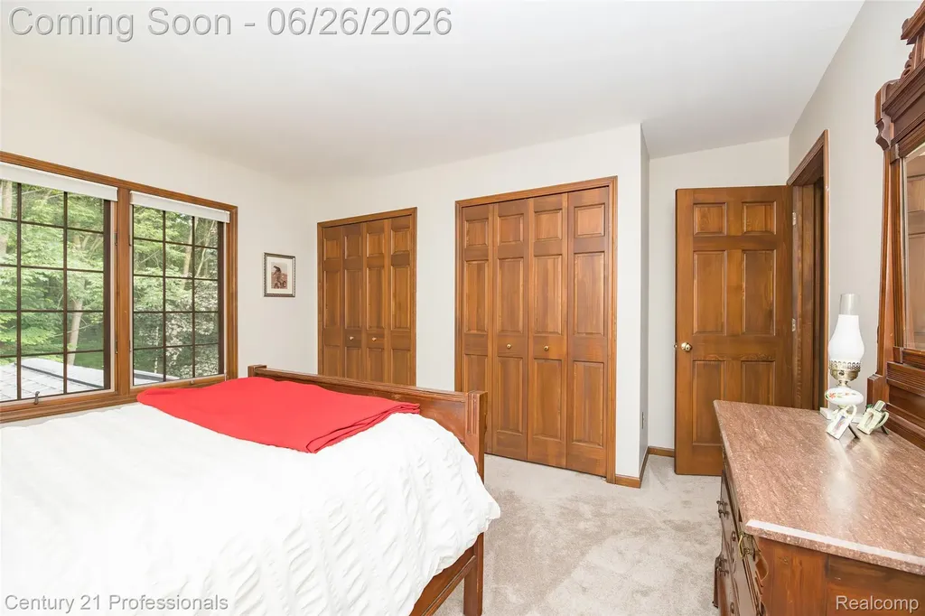 9200 Fox Hollow Road Independence Charter Township MI 48348