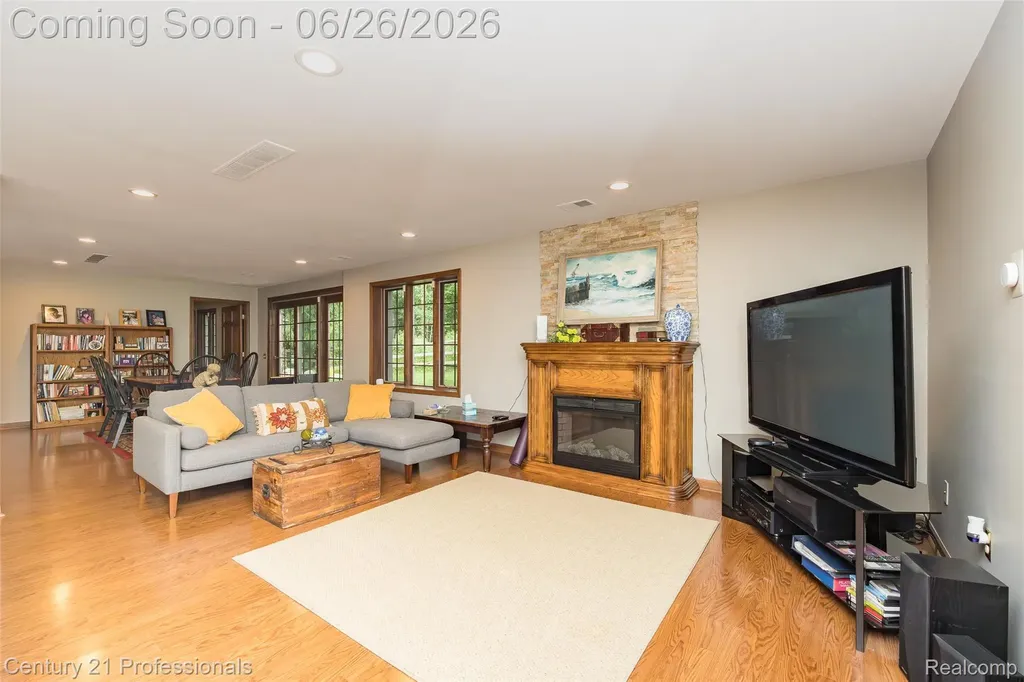 9200 Fox Hollow Road Independence Charter Township MI 48348