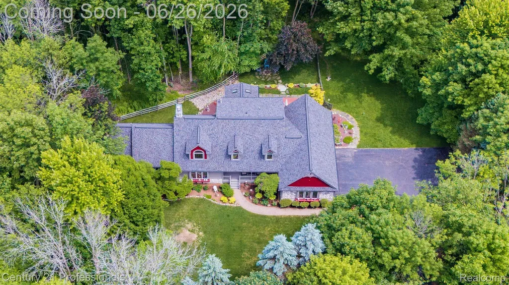 9200 Fox Hollow Road Independence Charter Township MI 48348