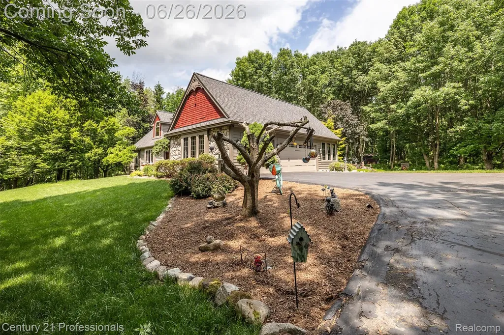 9200 Fox Hollow Road Independence Charter Township MI 48348