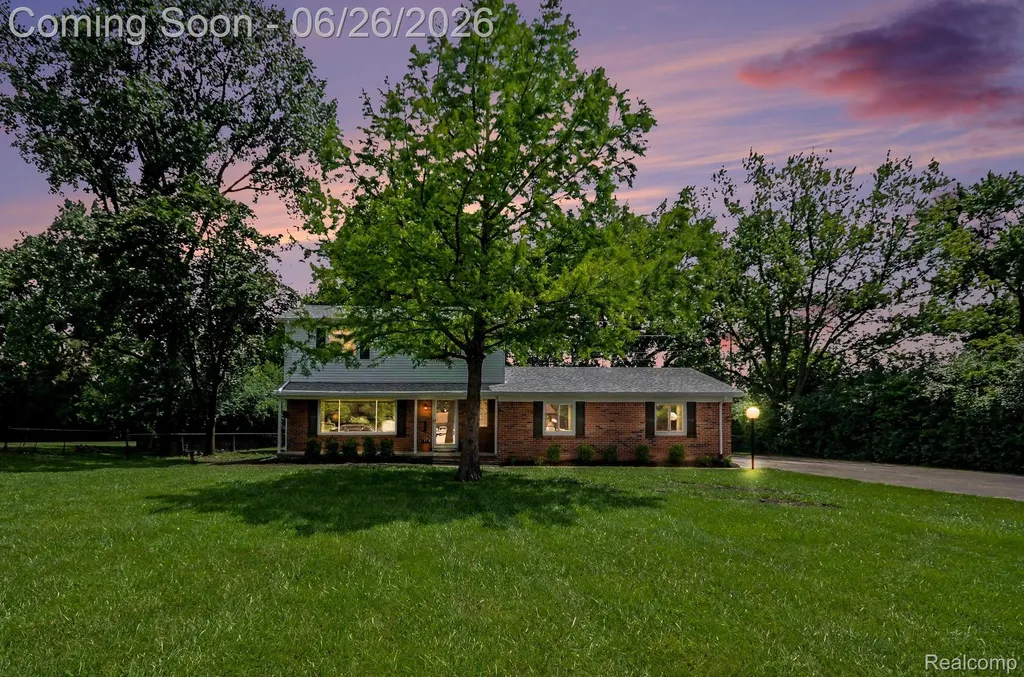 24474 Springbrook Drive Farmington Hills City MI 48336