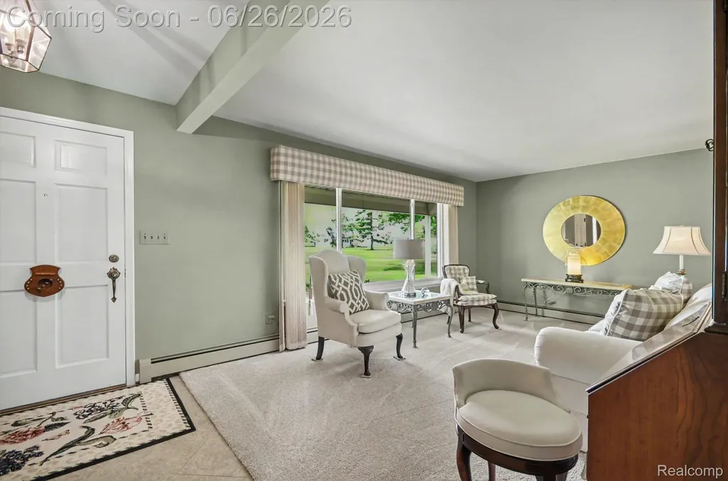 24474 Springbrook Drive Farmington Hills City MI 48336