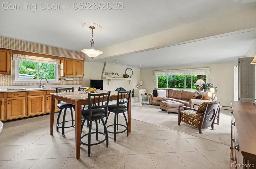 24474 Springbrook Drive Farmington Hills City MI 48336