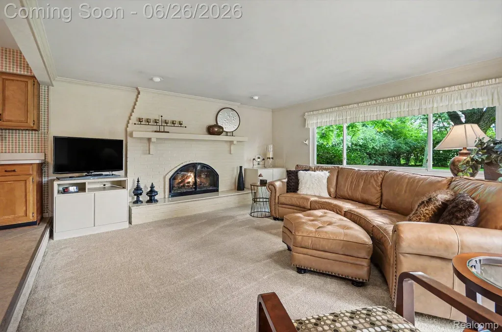 24474 Springbrook Drive Farmington Hills City MI 48336