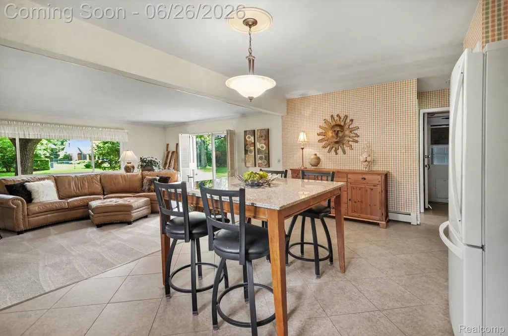 24474 Springbrook Drive Farmington Hills City MI 48336