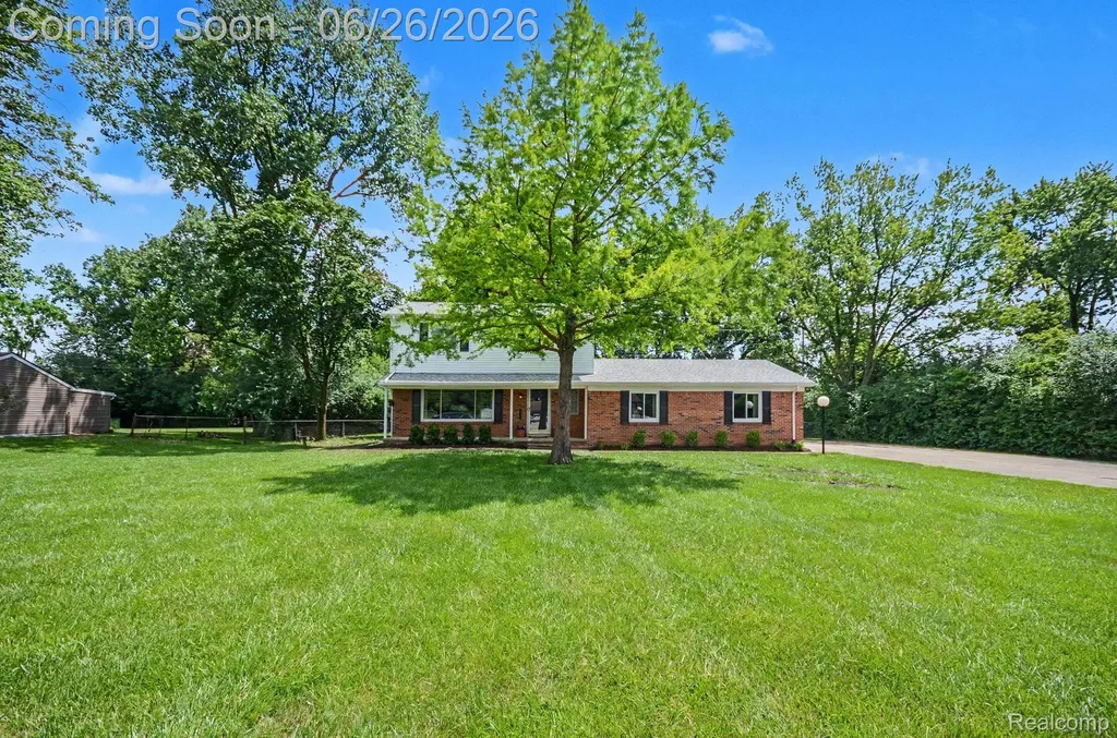 24474 Springbrook Drive Farmington Hills City MI 48336