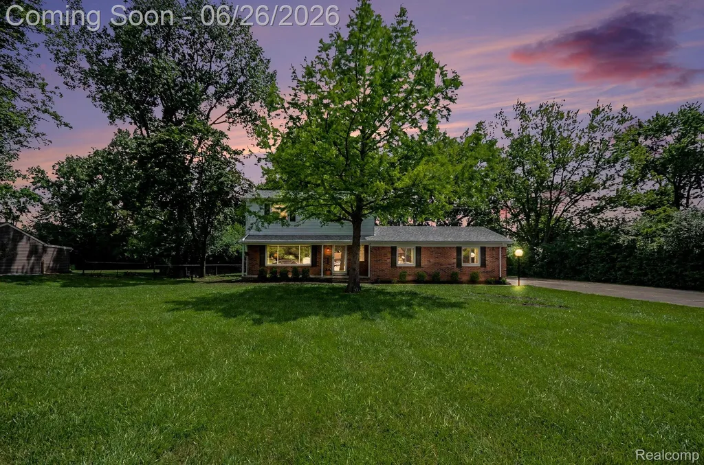 24474 Springbrook Drive Farmington Hills City MI 48336