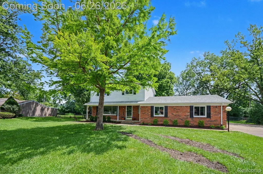 24474 Springbrook Drive Farmington Hills City MI 48336