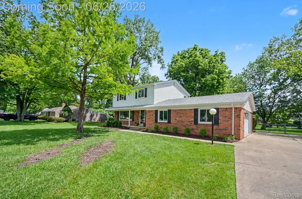 24474 Springbrook Drive Farmington Hills City MI 48336
