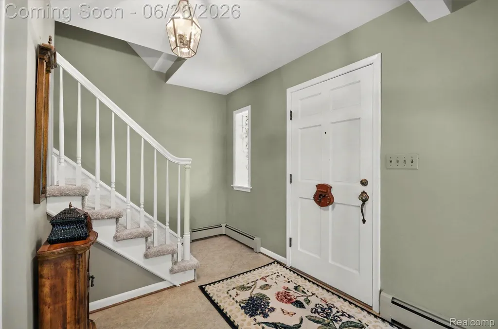24474 Springbrook Drive Farmington Hills City MI 48336