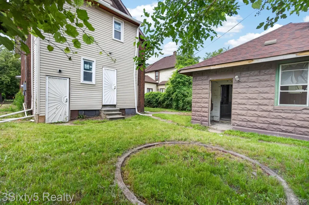 14 Myrtle Street River Rouge City MI 48218