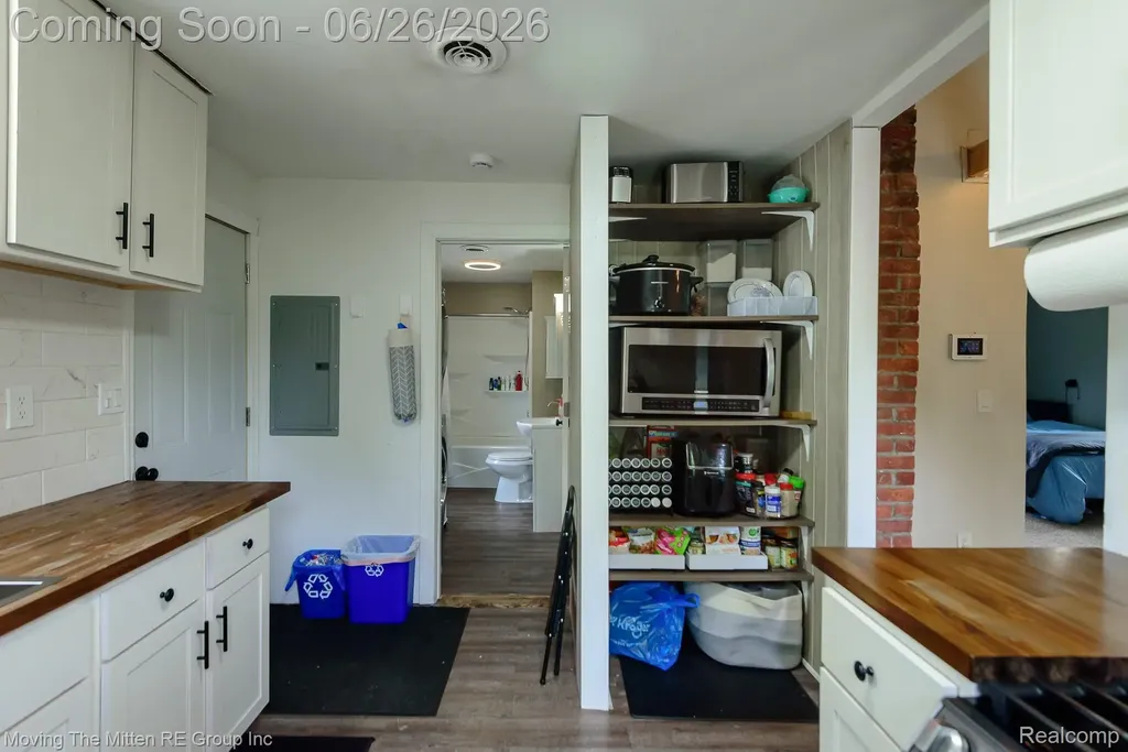 14220 Martinsville Road Van Buren Charter Township MI 48111