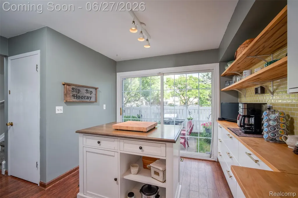 42174 Roscommon Street Novi City MI 48167