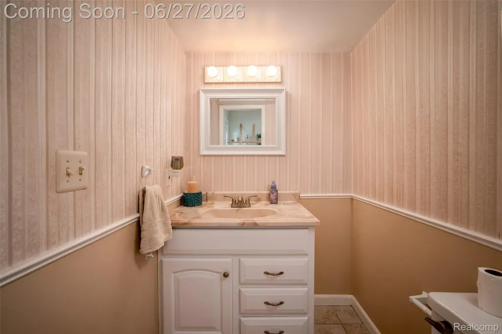 42174 Roscommon Street Novi City MI 48167