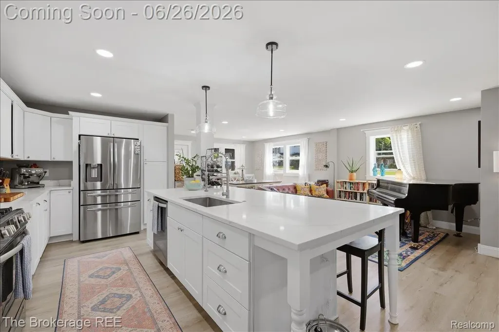 208 North Street Holly Village MI 48442