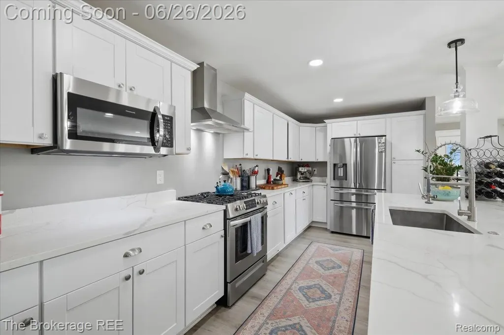 208 North Street Holly Village MI 48442