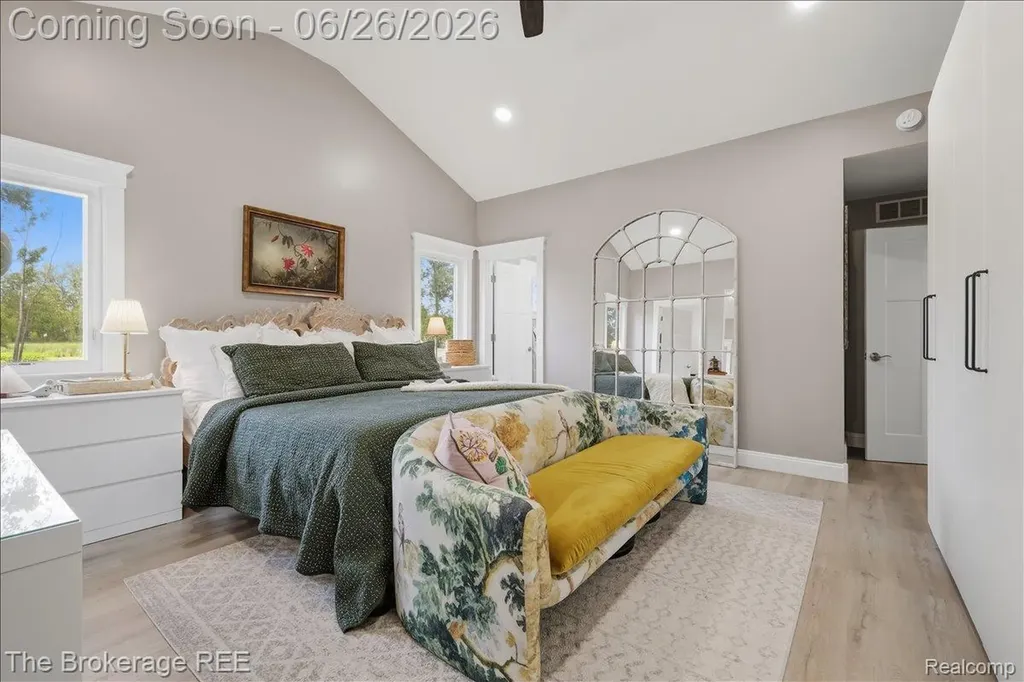 208 North Street Holly Village MI 48442