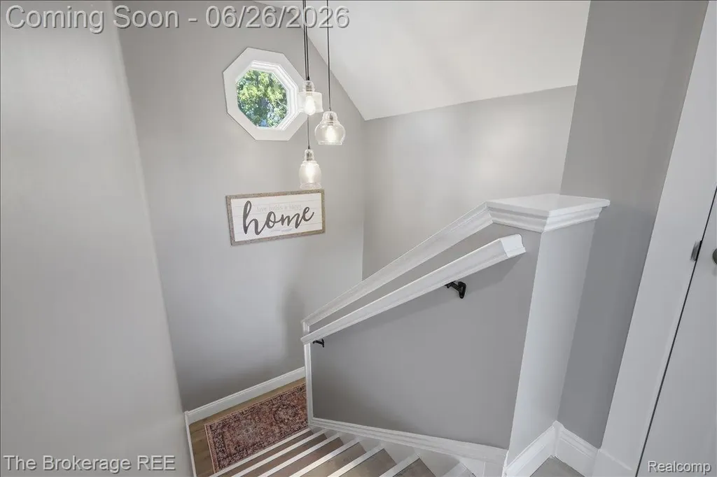 208 North Street Holly Village MI 48442