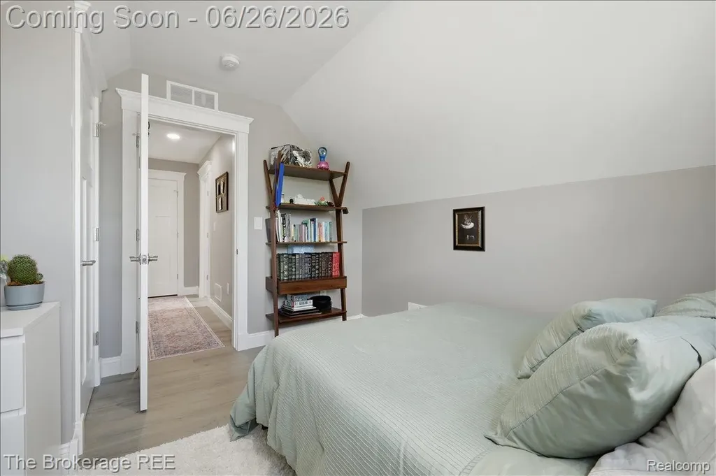 208 North Street Holly Village MI 48442