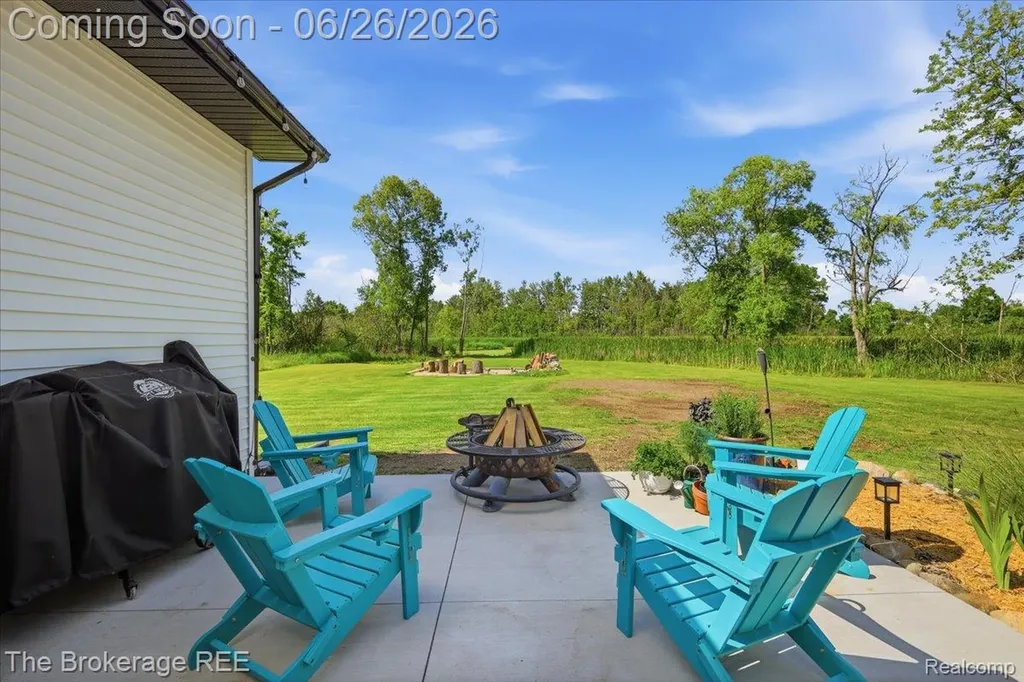 208 North Street Holly Village MI 48442