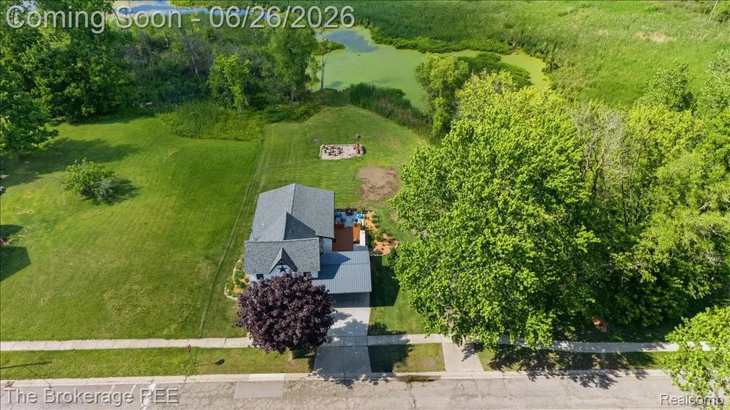 208 North Street Holly Village MI 48442