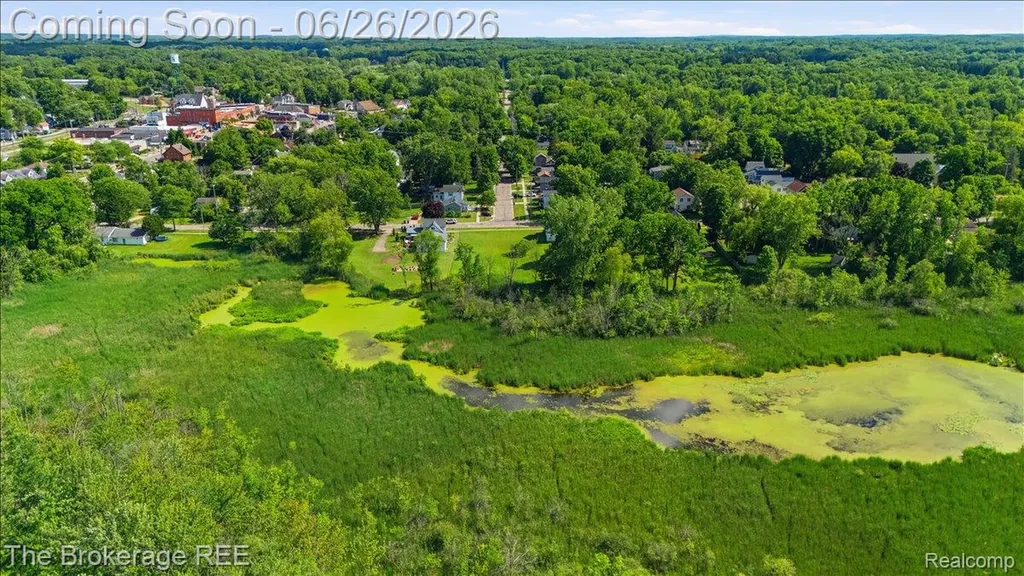 208 North Street Holly Village MI 48442