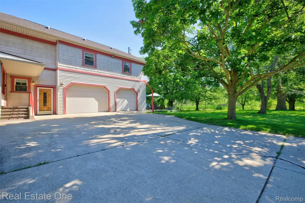 4 N Church Street Brandon Charter Township MI 48462
