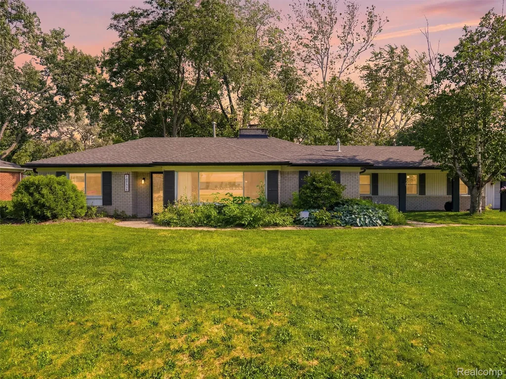 16175 W 13 Mile Road Southfield City MI 48076