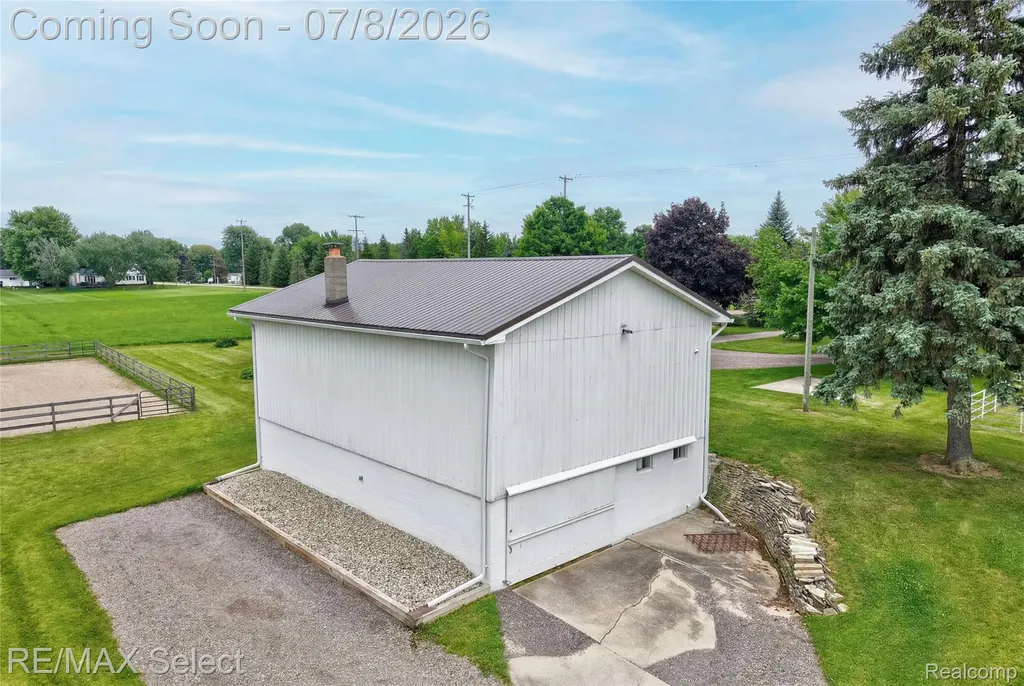 11025 Davison Road Davison Township MI 48423