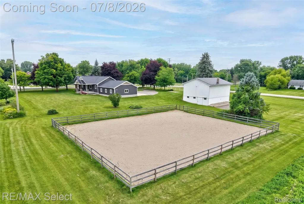 11025 Davison Road Davison Township MI 48423