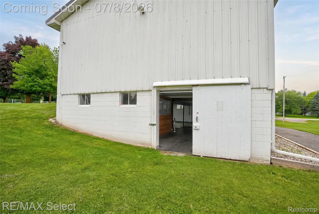 11025 Davison Road Davison Township MI 48423