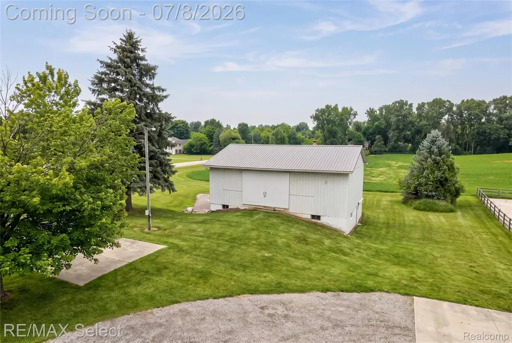 11025 Davison Road Davison Township MI 48423