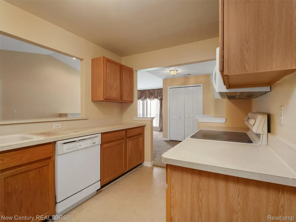 16476 Radison Drive Macomb Township MI 48044
