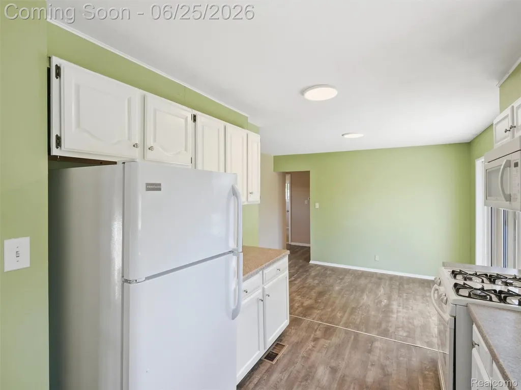 1170 Jay Avenue York Charter Township MI 48198