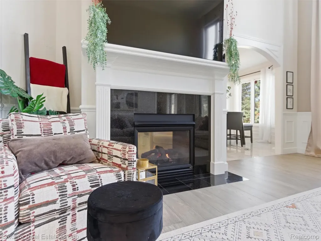 7219 Vista Drive Shelby Charter Township MI 48316