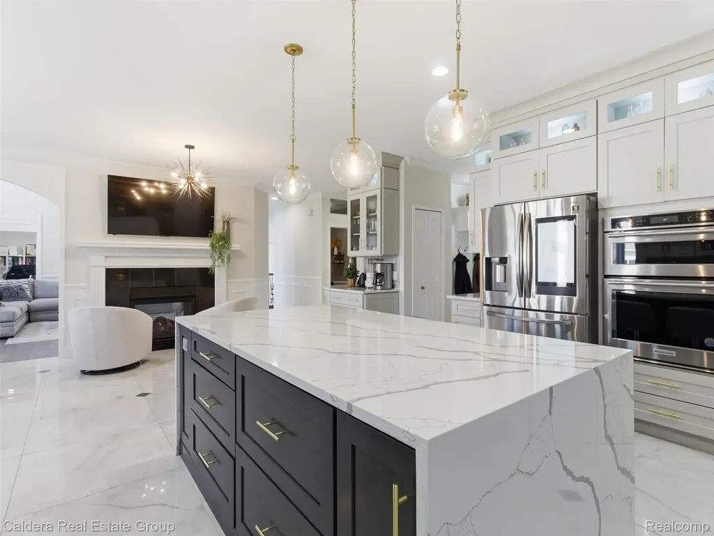 7219 Vista Drive Shelby Charter Township MI 48316