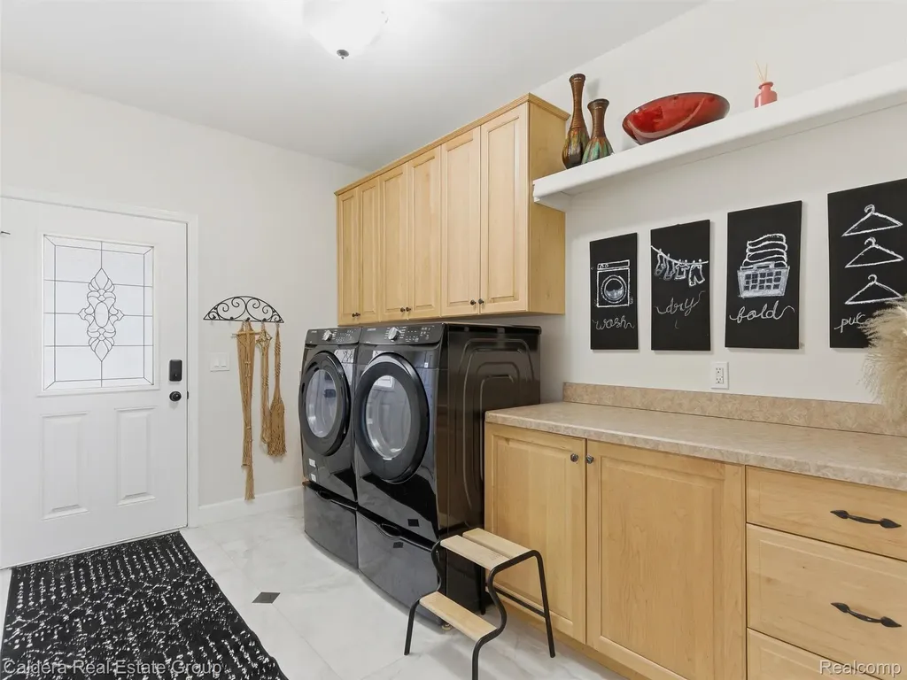 7219 Vista Drive Shelby Charter Township MI 48316