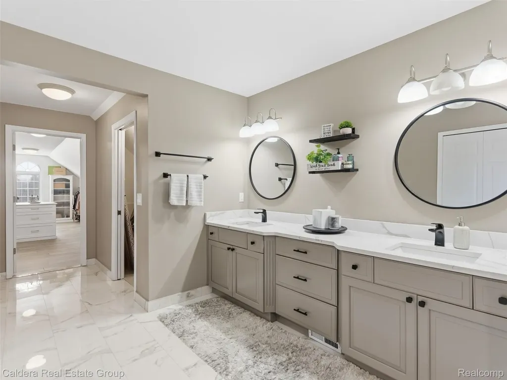 7219 Vista Drive Shelby Charter Township MI 48316